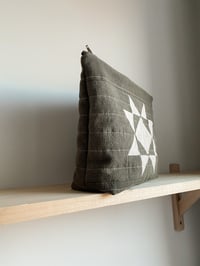 Image 2 of Zipper pouch Linen