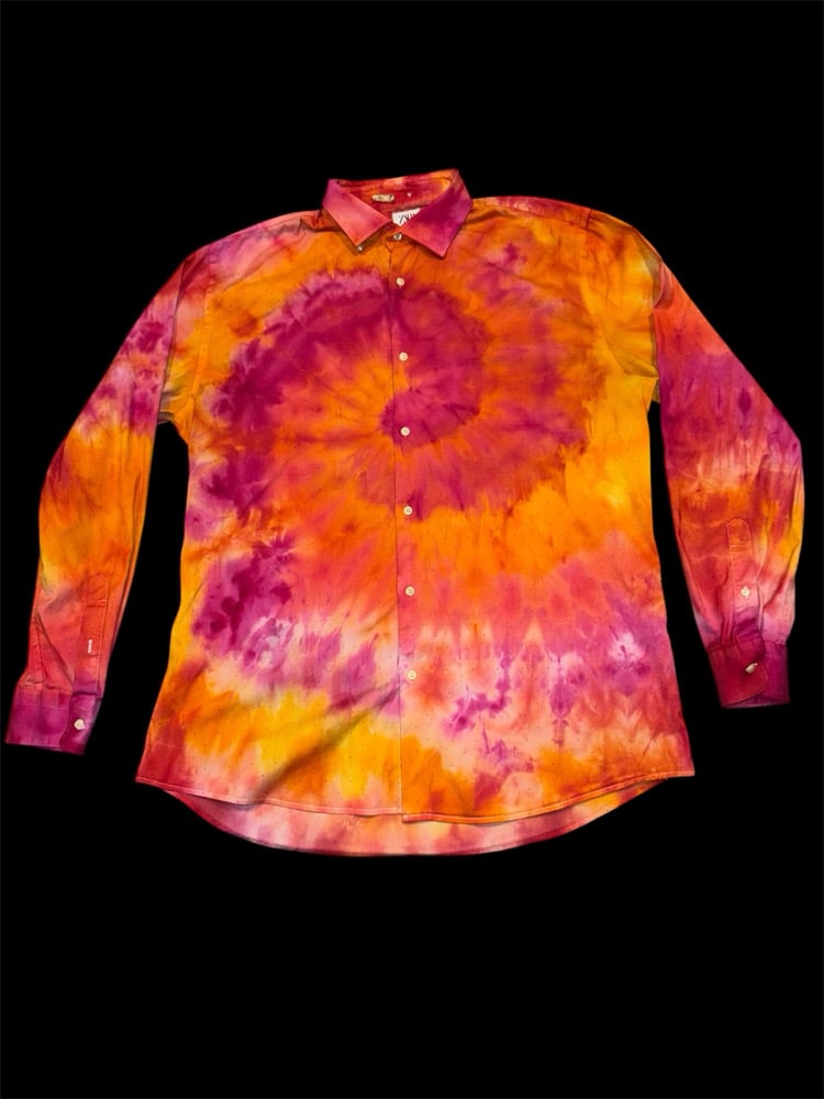 Image of (L) Sunset Swirl Long Sleeve Button Up