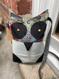 Image 2 of Owl Bag - light blue garden