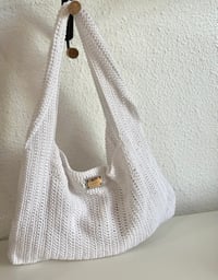 Image 3 of Bolsos tejidos a mano