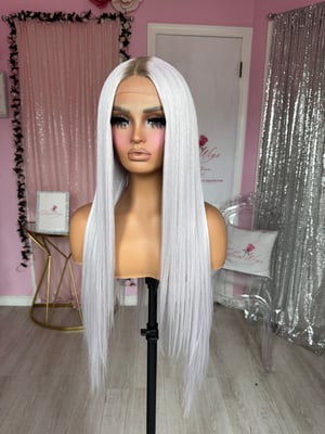 Image of Lilac straight kuxury( ready to ship)