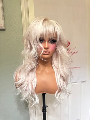 Image of All human hair 90s blonde