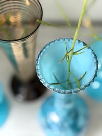 Image 8 of Vases en verre opalin