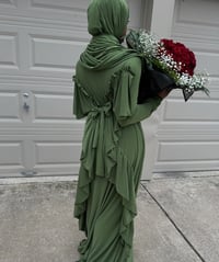 Image 2 of Ruffled back set