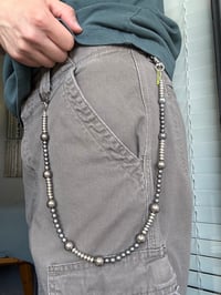 Image 1 of Silver Static Link