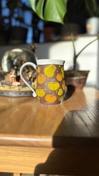 Image 3 of Pumpkin mug 06