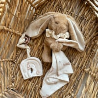 Image 1 of DOUDOU MOTIF LAPIN DES PRAIRIES 