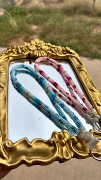 Beaded lanyard keychain
