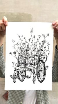 Image 2 of Fauteuil roulant fleurs 24,2 x 34 cm