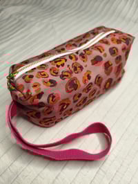 Image 2 of Neceser MAMBO LEOPARDA
