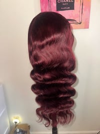 Image 1 of 24 inch body wave burgundy wig