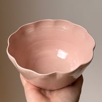 Image 3 of Frill bowl soft pink