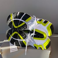 Image 5 of size: us7.5W/6B uk5 eu39 cm24.5