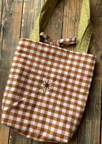 Image 3 of luna quilted star bag