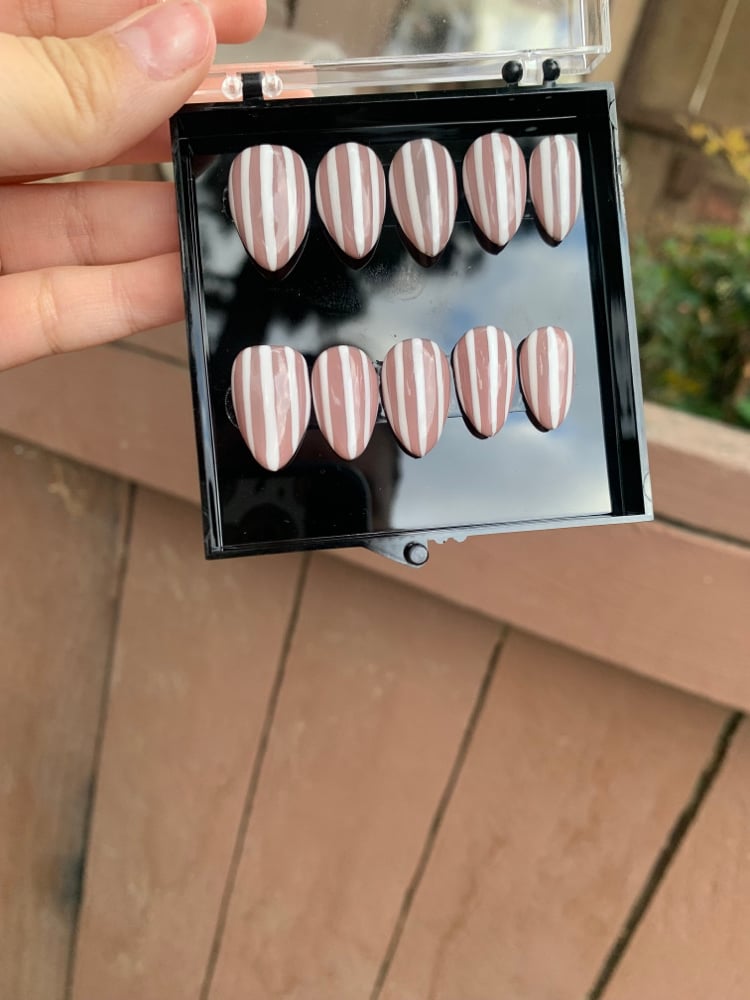 Image of Nude Stripped Nails 