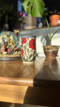 Image 7 of Poppy mug 01
