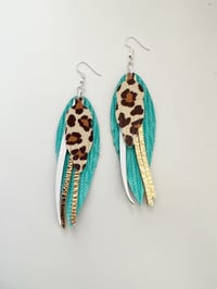 Skinny layered genuine leather feathers
