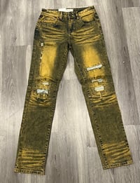 Distressed Jeans 
