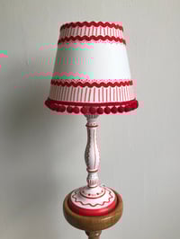 Image 3 of Pink Daisy Lamp