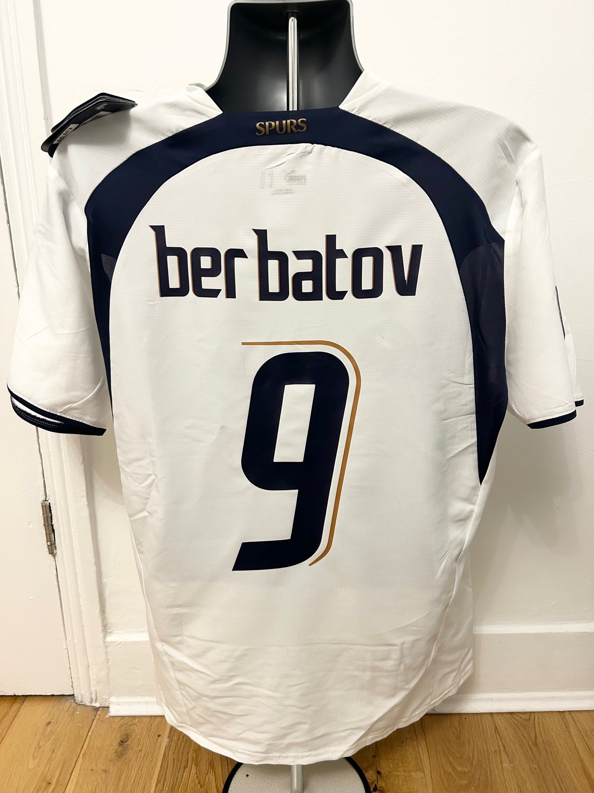ThreadsOfN17 — NEW Tottenham Hotspur “BERBATOV 9” 2006/07 Home