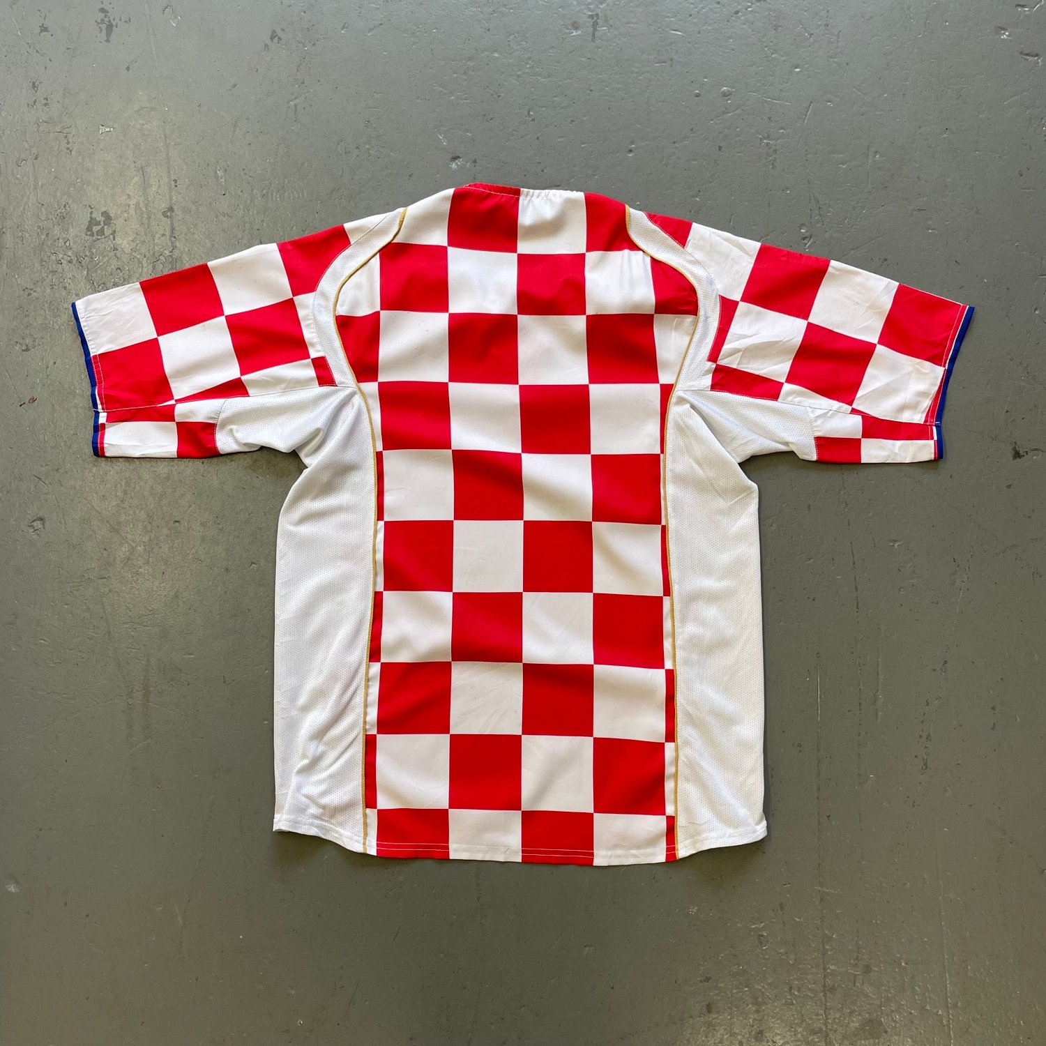 Image of Euro 2004 Croatia home shirt size medium 