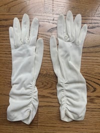 Image 5 of 1950s Ruched Gloves 
