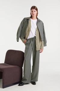 Image 1 of PANTALON RAYA DIPLOMÁTICA GRIS