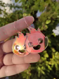 Image 1 of Pendientes calcifer holográficos 