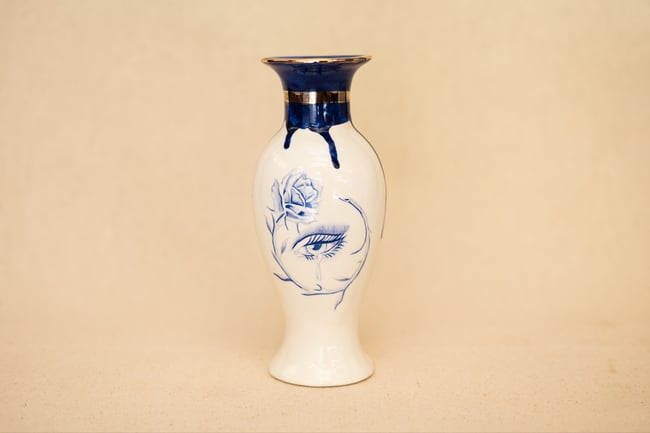 Eye Vase 18K Gold Luster