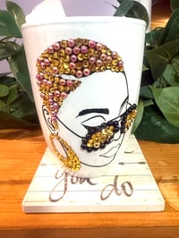 Image 1 of Short cut chic