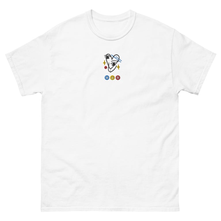 Camiseta Máximo Amor Corazón bordado oscuro
