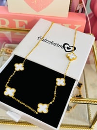Image 6 of Clover necklace 