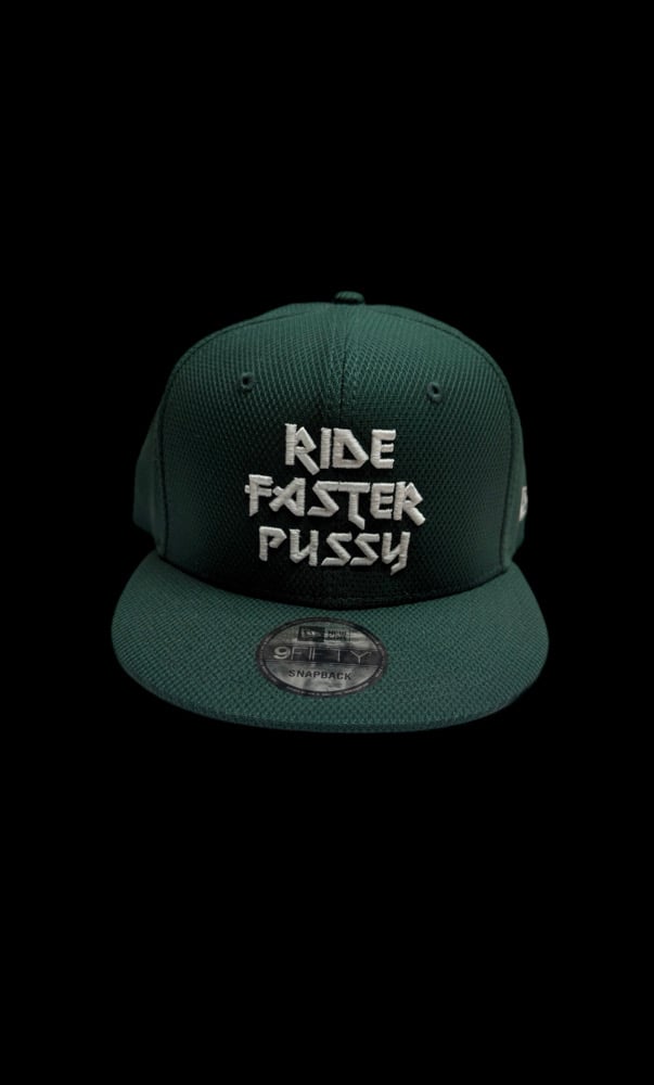 Green net texture new era nine fifty SnapBack w/ white embroidered puff