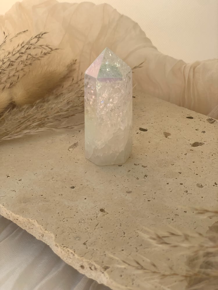 Image of Aura Crackle Quartz Towers