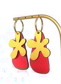 Image 9 of Boucles d'oreilles "Nerina" en cuir upcyclé 