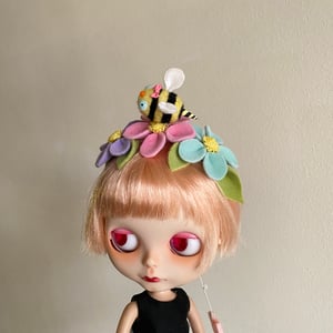 Image of Springtime Bee And Flower Headband For Neo Blythe #2