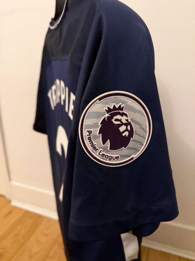 Image of PRE ORDER: Tottenham Hotspur “TRIPPIER 2” 2017/18 Away Shirt + PL patches (L)