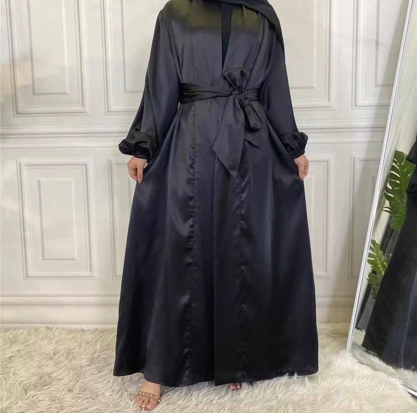 hana abaya