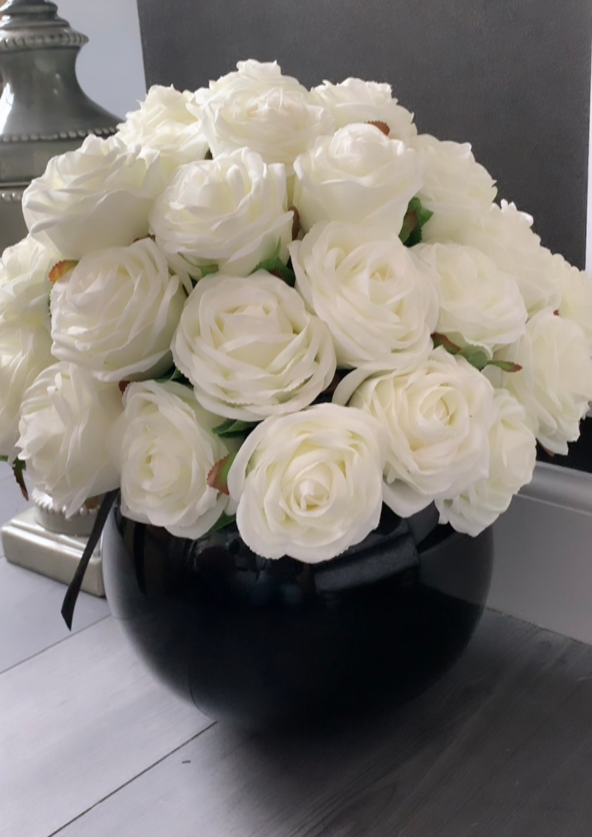 Image of Gloss bowl roses 