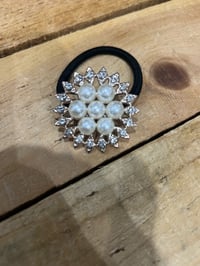 Pearl rhinestone hair tie 4