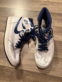 Men’s Jordan sneakers 