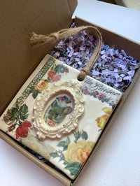 Image 2 of A Kiss Ceramic decoration 