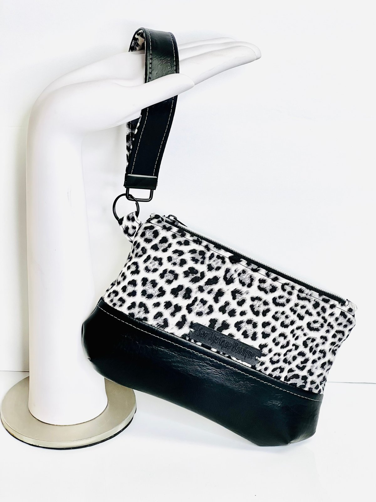 Leopard Wristlet Clutch Purse | Sew Mystique Boutique