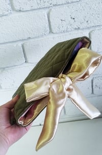 Olive Bow Book Keeper