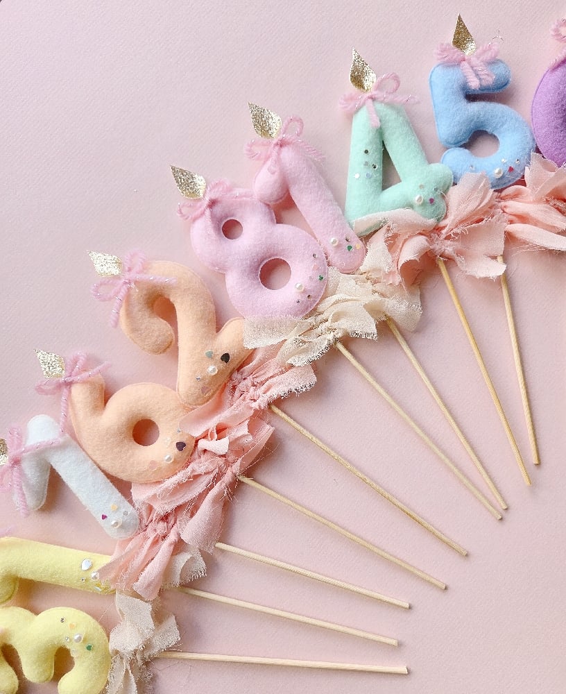 Image of FIVER FRIDAY Felt Candle Number Cake Toppers.