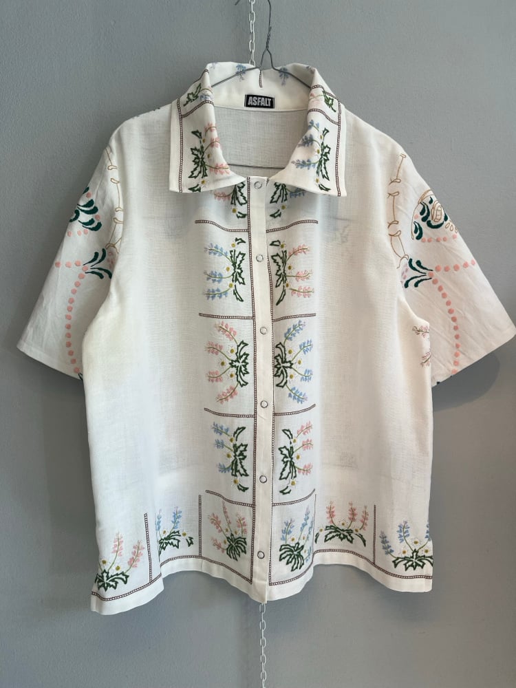 Image of Spring flower shirt (m/l)