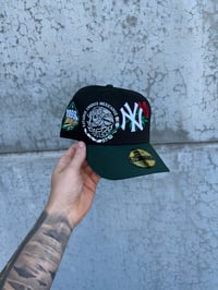 Image 1 of TRI TONE ESTADOS UNIDOS MEXICANOS  NEW YORK YANKEES CUSTOM FITTED
