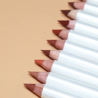 Image 4 of MATTE LIP LINER