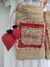 Image 2 of small strawberry pouch 1