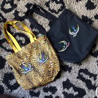 Image 8 of Leopard Swallows Large Bag